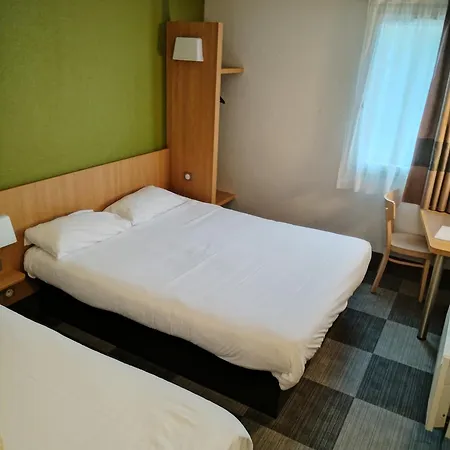 Design فندق Montluçon